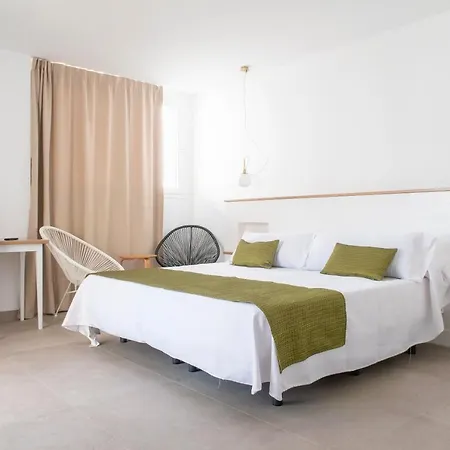 Senderos Hotel 3*