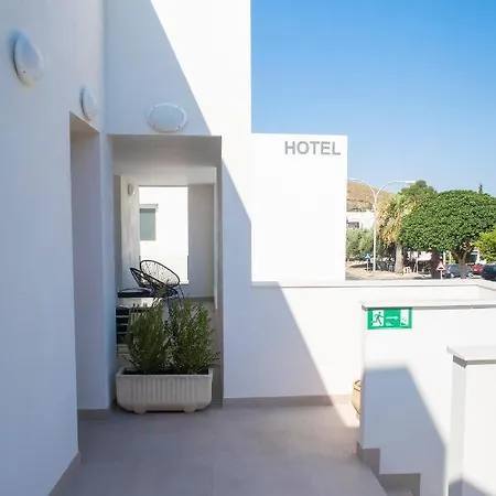 Senderos Hotel
