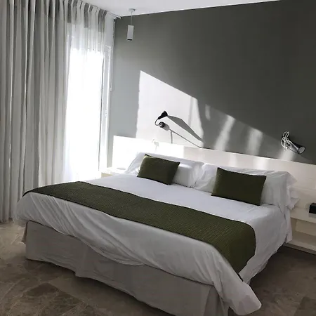Senderos Hotel 3*